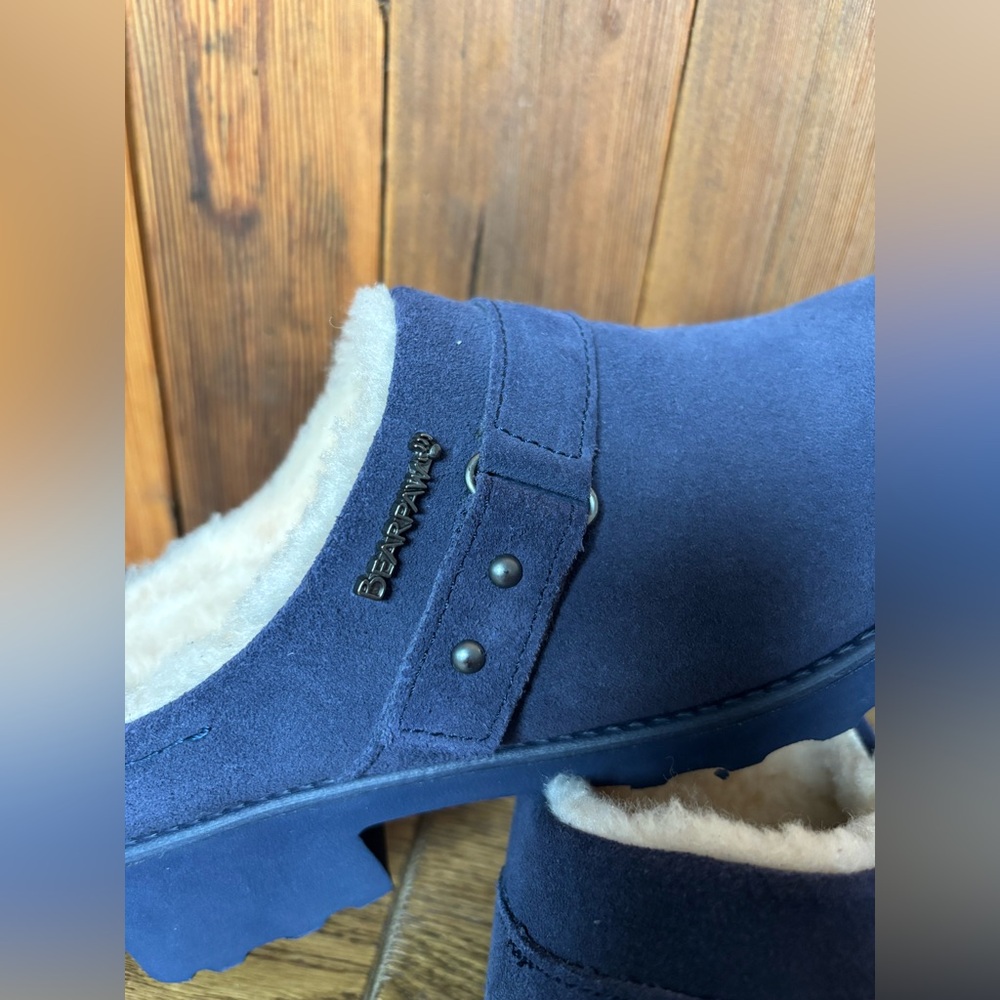 New BearPaw Women's Navy Suede Mules clogs